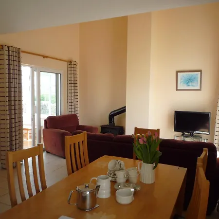 Ballyconneely Holiday Cottages No.2